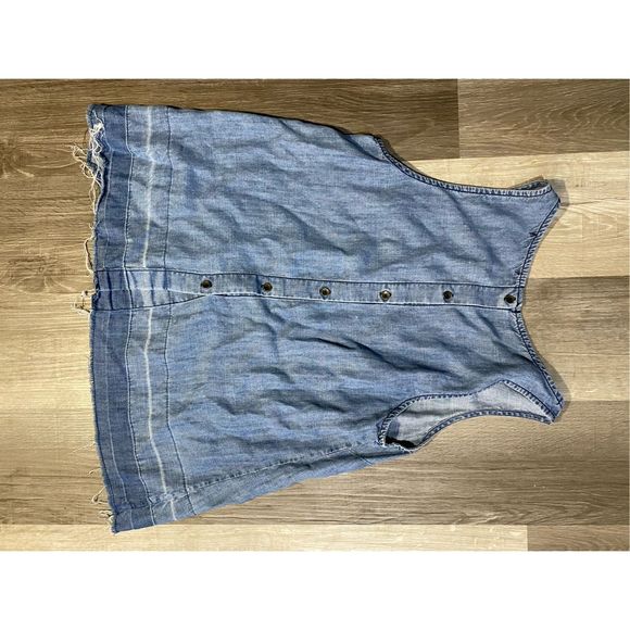 Michael Stars Chambray* Jean Button Back Raw Hem Sleeveless Blouse, Size XS - Picture 7 of 9